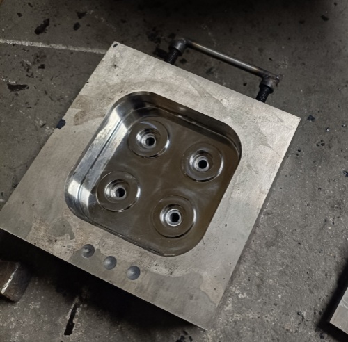 the mold of the bakelite knob 2