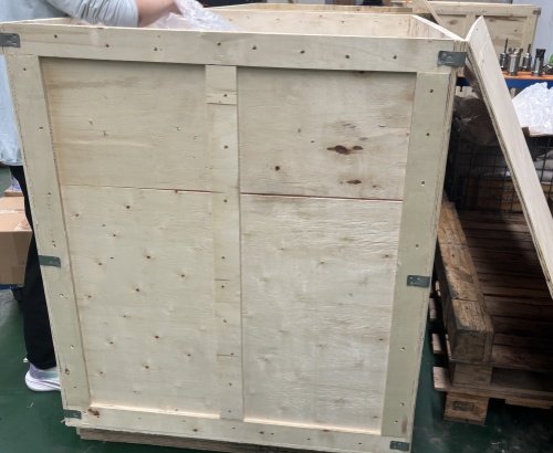 Holzkoffer