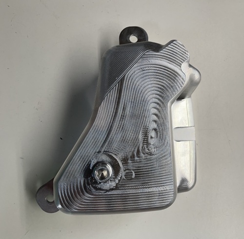 Bể mở rộng được thực hiện bởi CNC phay