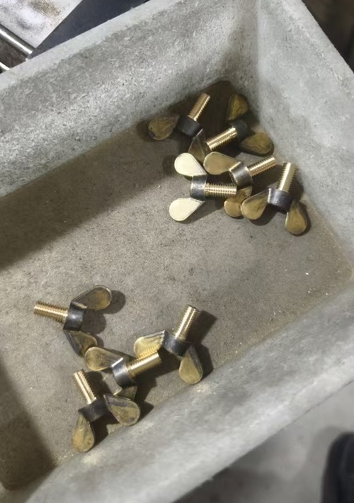 CNC machining the thread 1