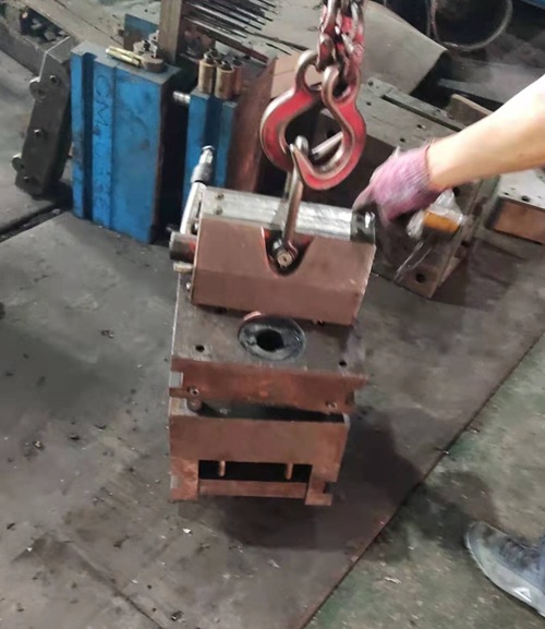 the gearmotor mold-2