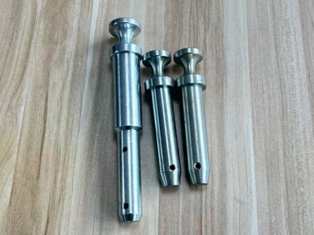 Po meri 1045 blagi jekleni zatiči CNC