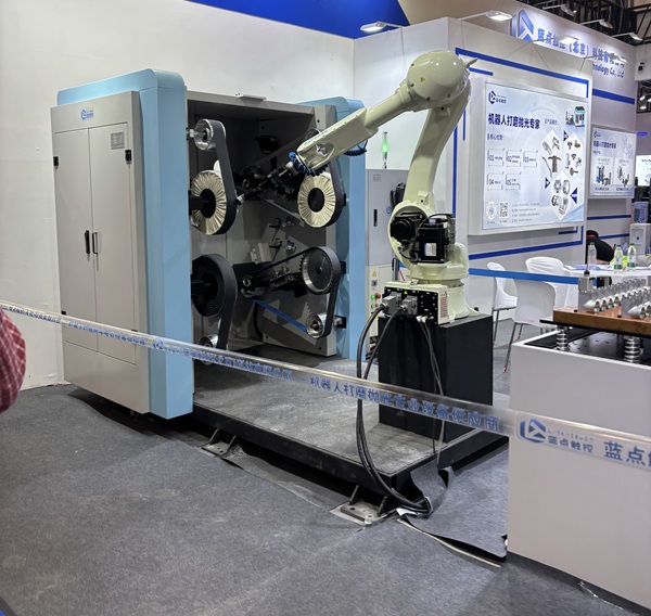 Robot grinding and polishing.jpg