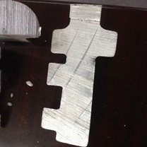 8, partea de turnare din aluminiu tăiat pentru a verifica găurile de nisip